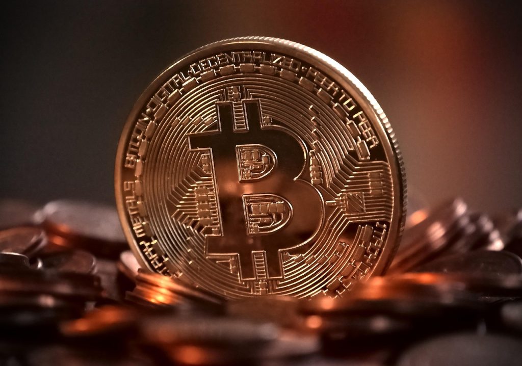 Symbolisch und doch real: Bitcoin steht für den Wandel vom physischen Besitz zur digitalen Selbstbestimmung im 21. Jahrhundert.